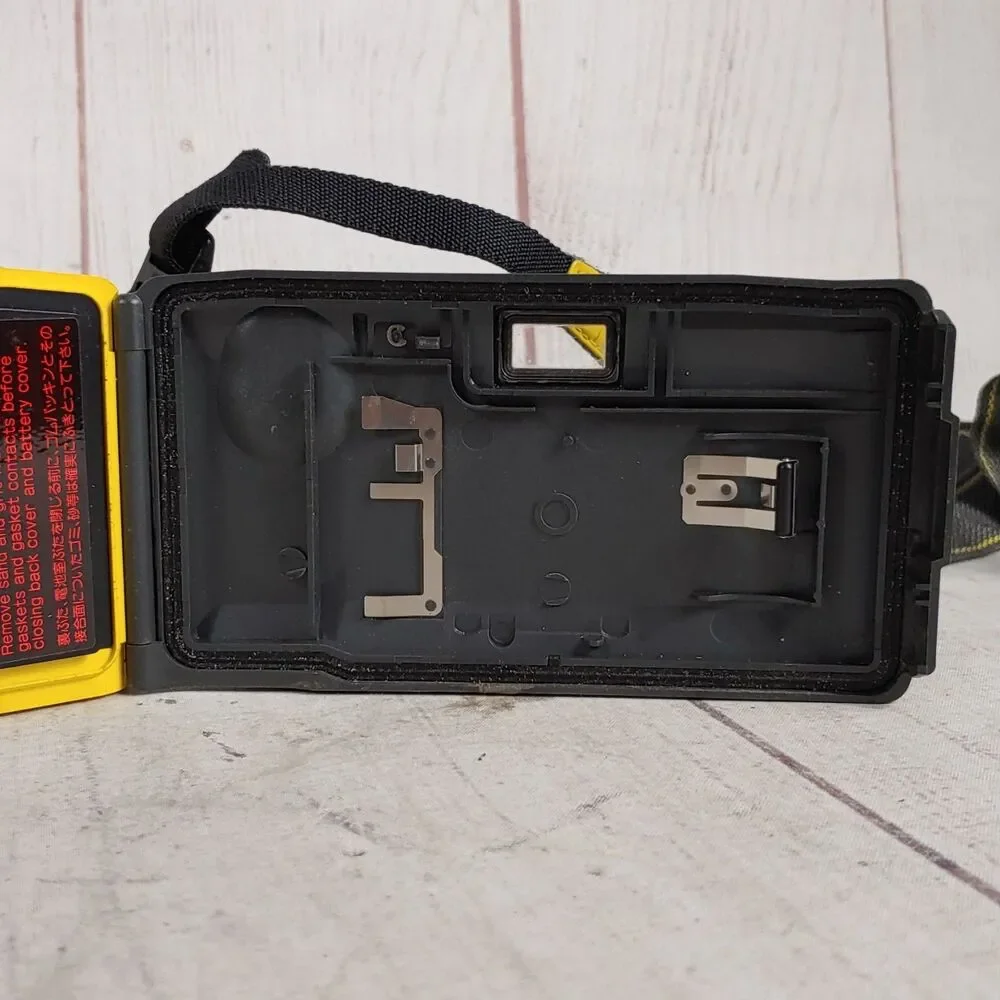 Minolta Weathermatic Dual 35 Film Camera UNDERWATER Point & Shoot TESTED WORKING